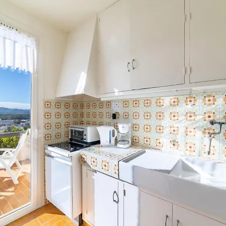 Apartment Les Bougainvillees By Interhome Le Lavandou