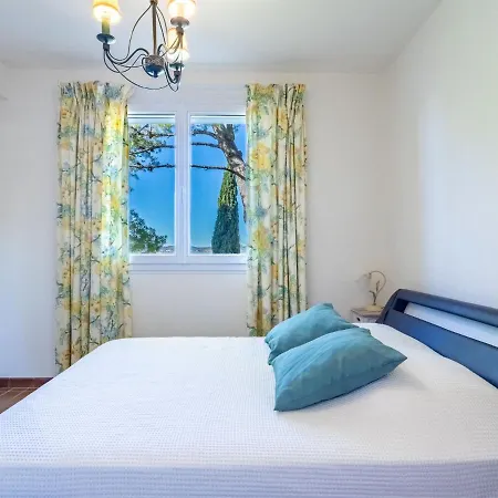 Les Bougainvillees By Interhome Le Lavandou
