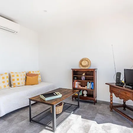 Les Bougainvillees By Interhome Lägenhet